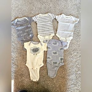 Gerber Organic 5 onesie bundle size newborn Baby boy clothes lot